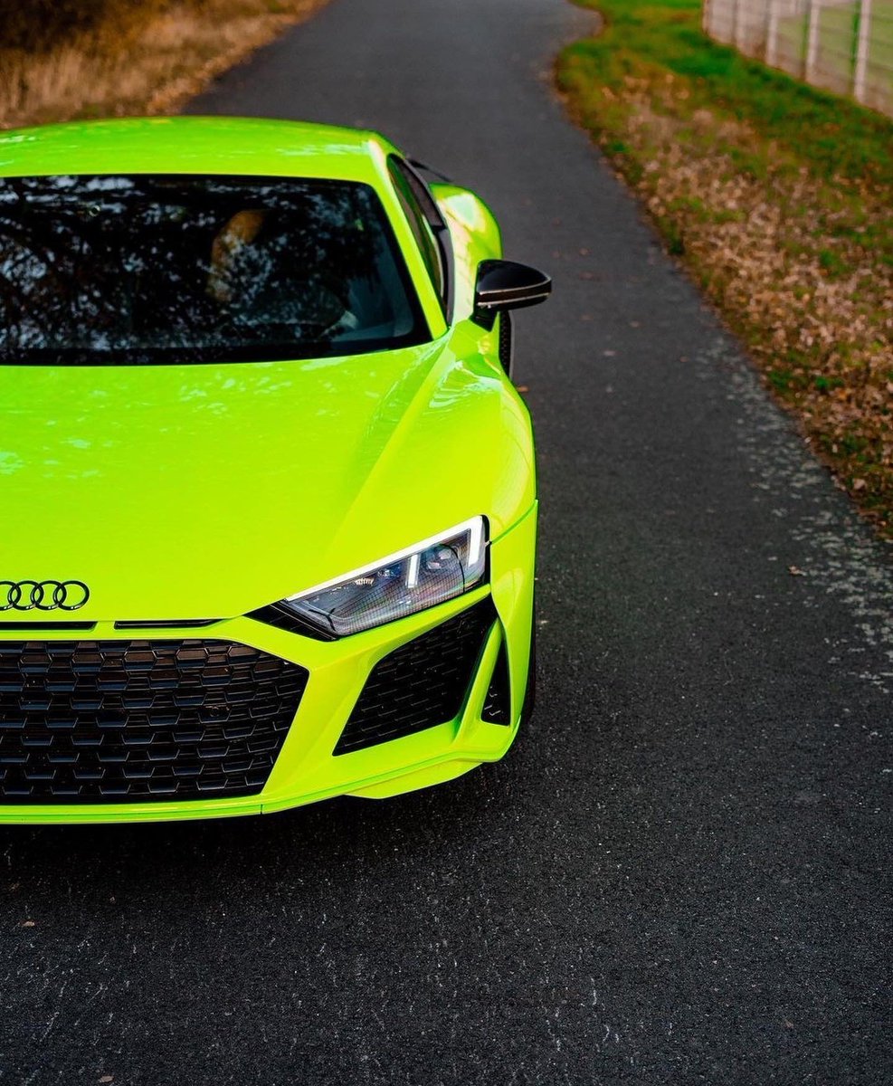dailycaars's tweet photo. #Audi R8 https://t.co/ke8rLZQFaz