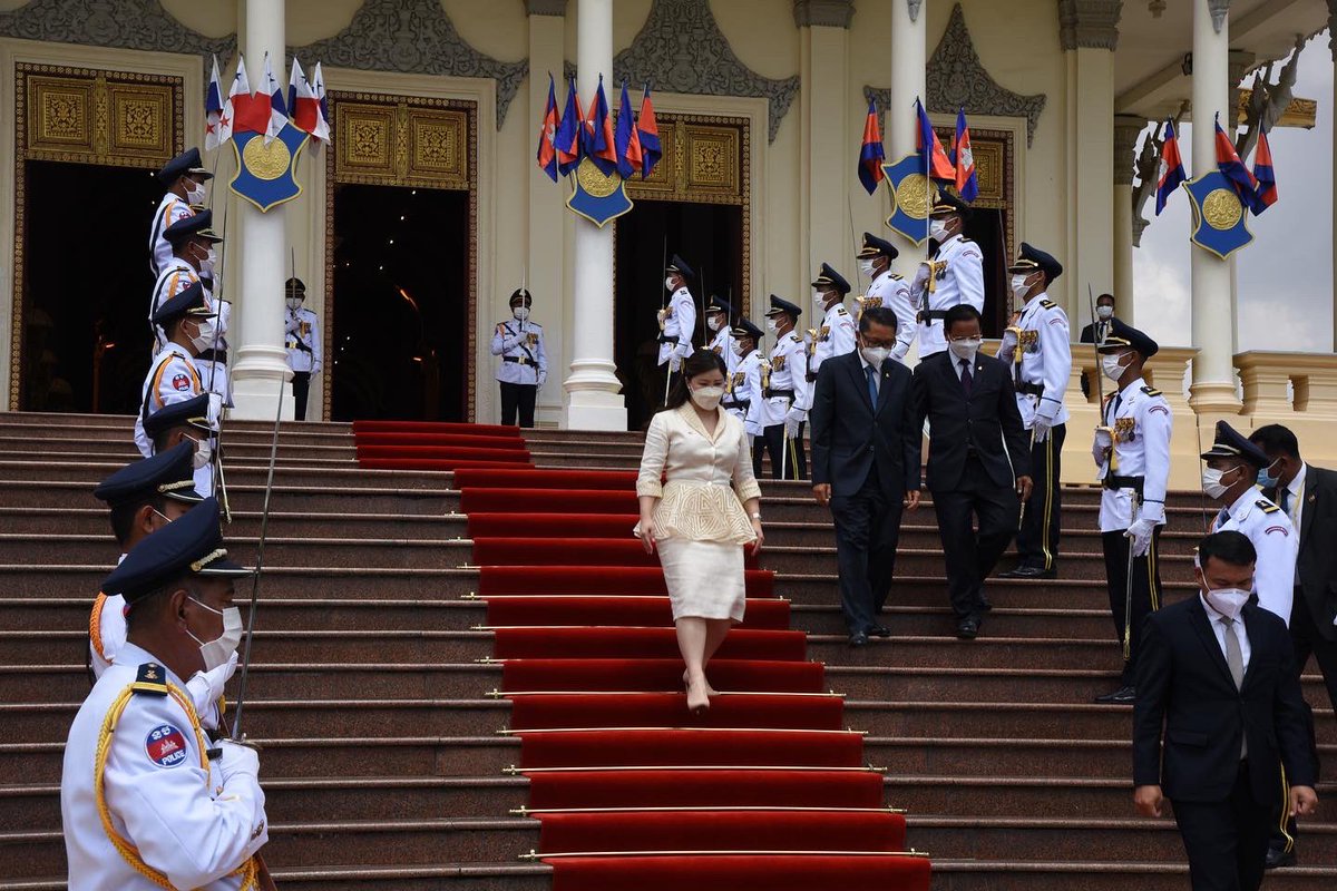 Hoy presenté Cartas Credenciales ante su Majestad, Preah Bat Samdech Preah Boromneath Norodom Sihanoni, Rey de Camboya donde me acreditan como Embajadora no residentes de la República de Panamá ante el Reino de Camboya 🇵🇦🇰🇭
