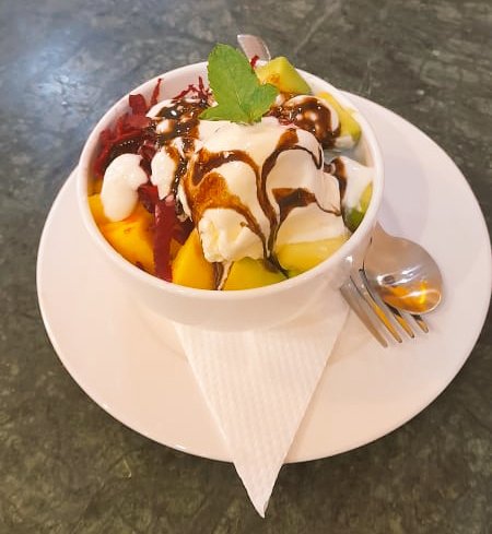RoyalSpoonKE's tweet photo. Some combo fruit salad, nah? 😎

#IamRoyal https://t.co/aBLhITchCl
