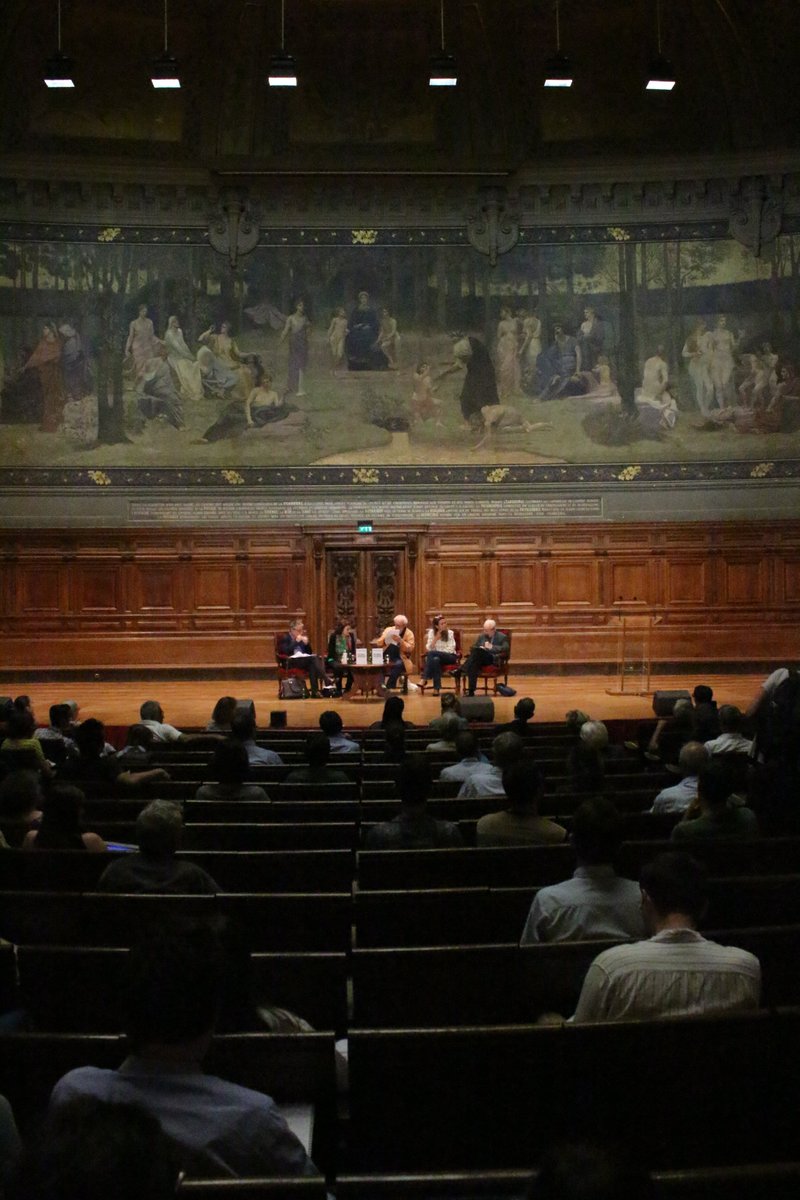 RamondPierre's tweet photo. Le dernier panel du colloque du @Grand_Continent à la Sorbonne essaye de comprendre ce que signifie le retour de la guerre pour nos sociétés européennes, avec Étienne Balibar, @ACCoudray, @E_Roudinesco, et Georges-Henri Soutou, modéré par @MarcSemo. https://t.co/4Te9lJncqR