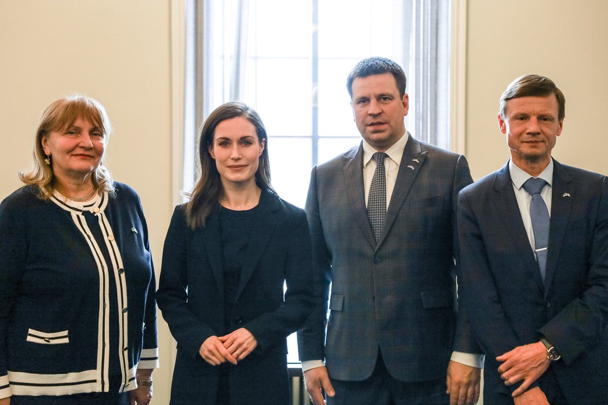 Prime Minister Sanna Marin and Speaker of the Estonian Parliament Jüri Ratas met today in Helsinki to discuss Finland’s historical decision to join NATO, Europe’s security situation and the close relations between Finland and Estonia. 🇫🇮🤝🇪🇪   @MarinSanna @ratasjuri