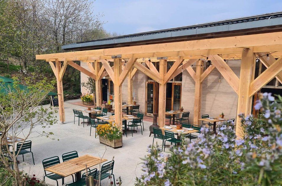 Chamber_Devon's tweet photo. We're looking forward to welcoming you all to our #GreenBreakfastNetworking event next Tuesday at @RiverfordFK in Buckfastleigh ๐
We have a number of speakers lined up - register here ๐
https://t.co/dVQ0eI1vDH
Thanks to our #GreenPartners and event sponsors @YGSLandscapes ๐ https://t.co/cxy0hZbupD