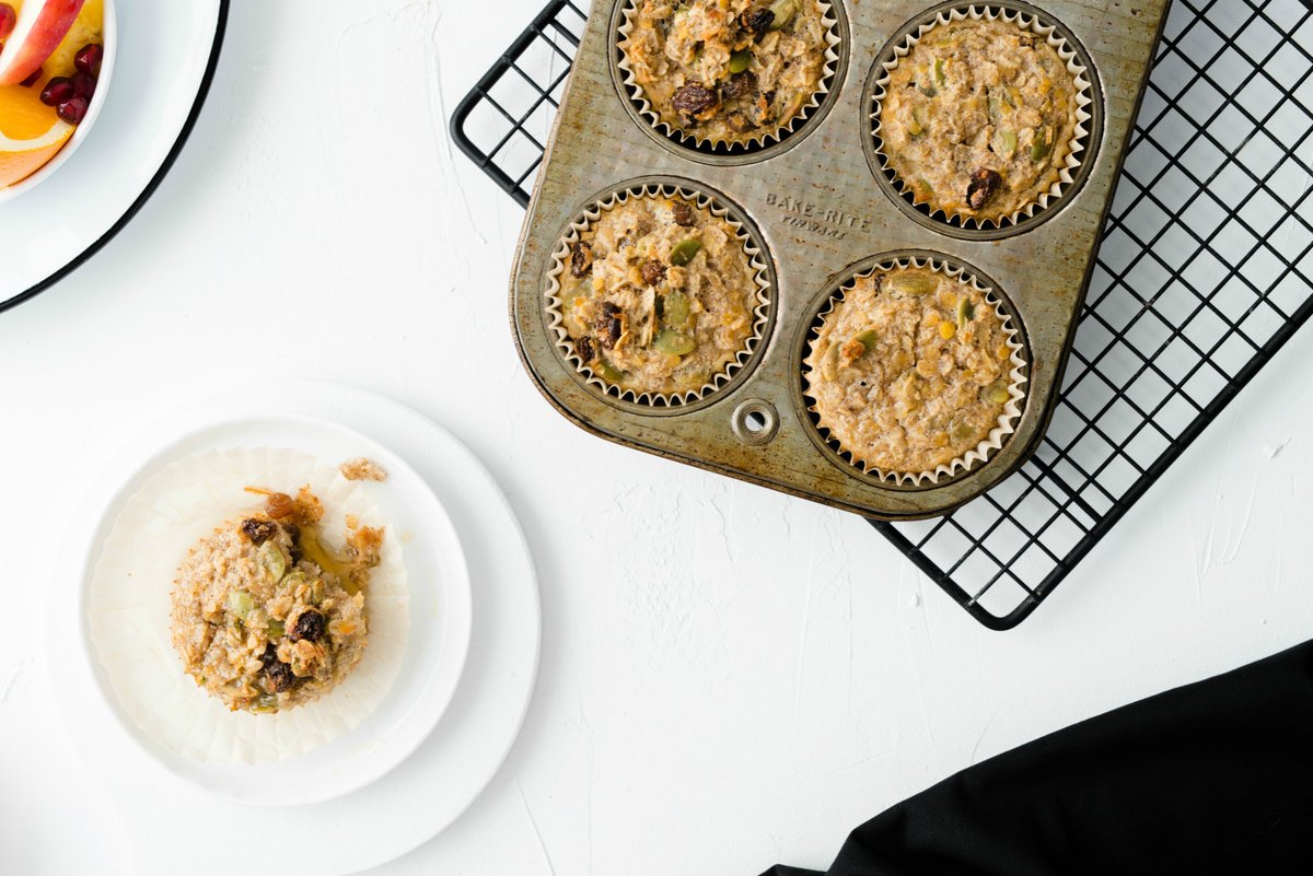 EatLentils's tweet photo. These Oatmeal Lentil Cups make for a quick breakfast, healthy snack, or even a replacement for that less nutritious and sugary baking - they're that good! https://t.co/FPohsGtWAa https://t.co/CpTP8tCsvO