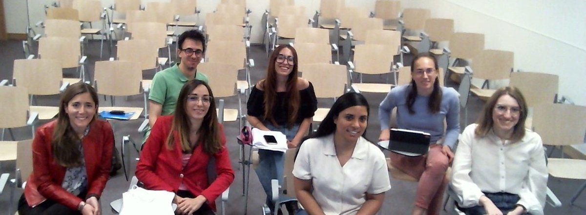 megonomista's tweet photo. Wrapped up a super fun #StatLearning semester-long course at @UniLUISS 🇮🇹 with PhD students from economics, management &amp; @bancaditalia --  new edition of ISLR at https://t.co/sMwg7EqVwt grazie a Gareth James @daniela_witten @HastieTrevor @robtibshirani 🤗 https://t.co/g9t0aZr5ri