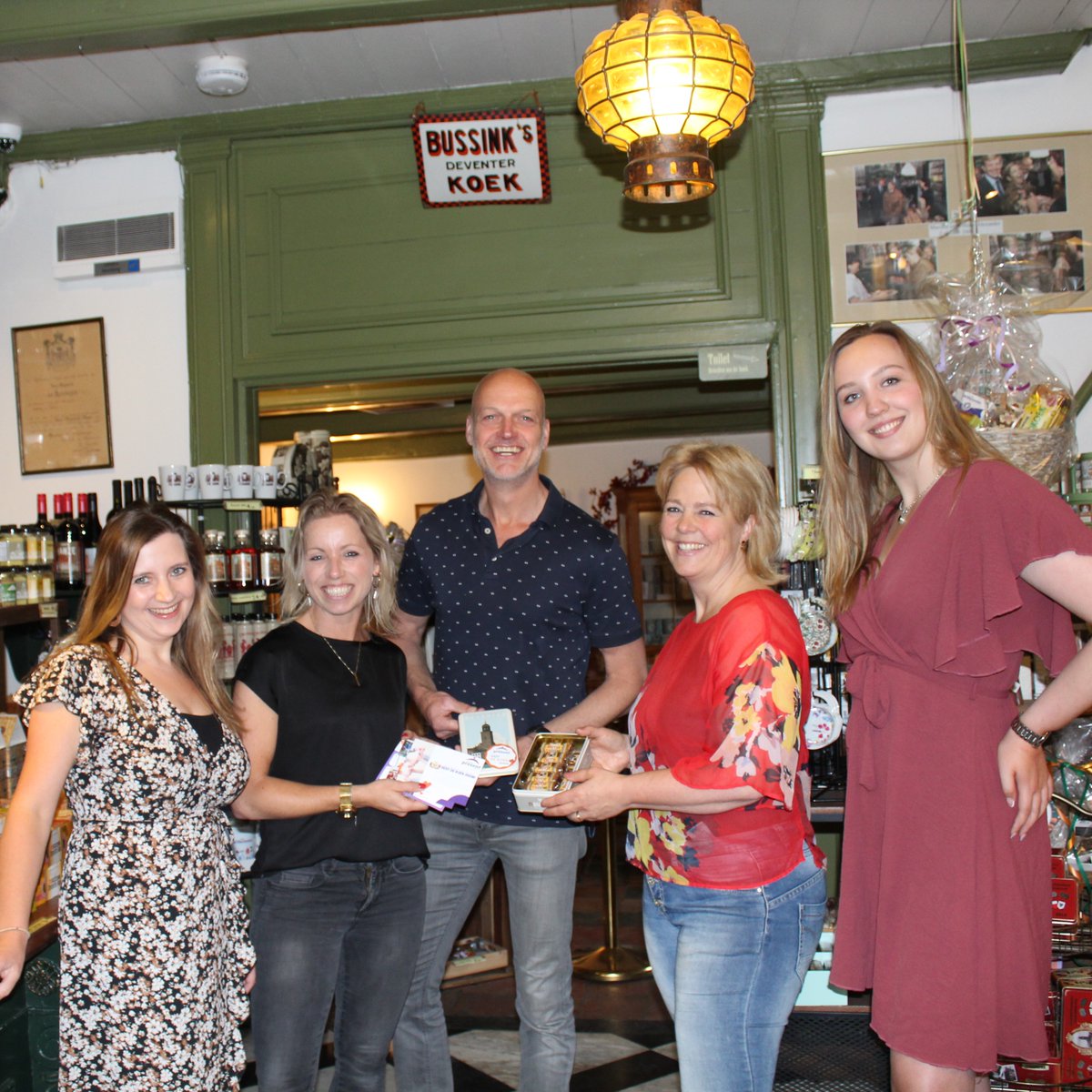 Wij zijn door Stichting Present als 1e Deventer bedrijf genomineerd voor hun 'Geef-de-Koek-door' challenge. Ze hebben projecten met een hulpvraag. Graag nemen wij deze challenge aan gaan hulp bieden. Daarna geven wij de Deventer koek door aan een ander Deventer bedrijf.