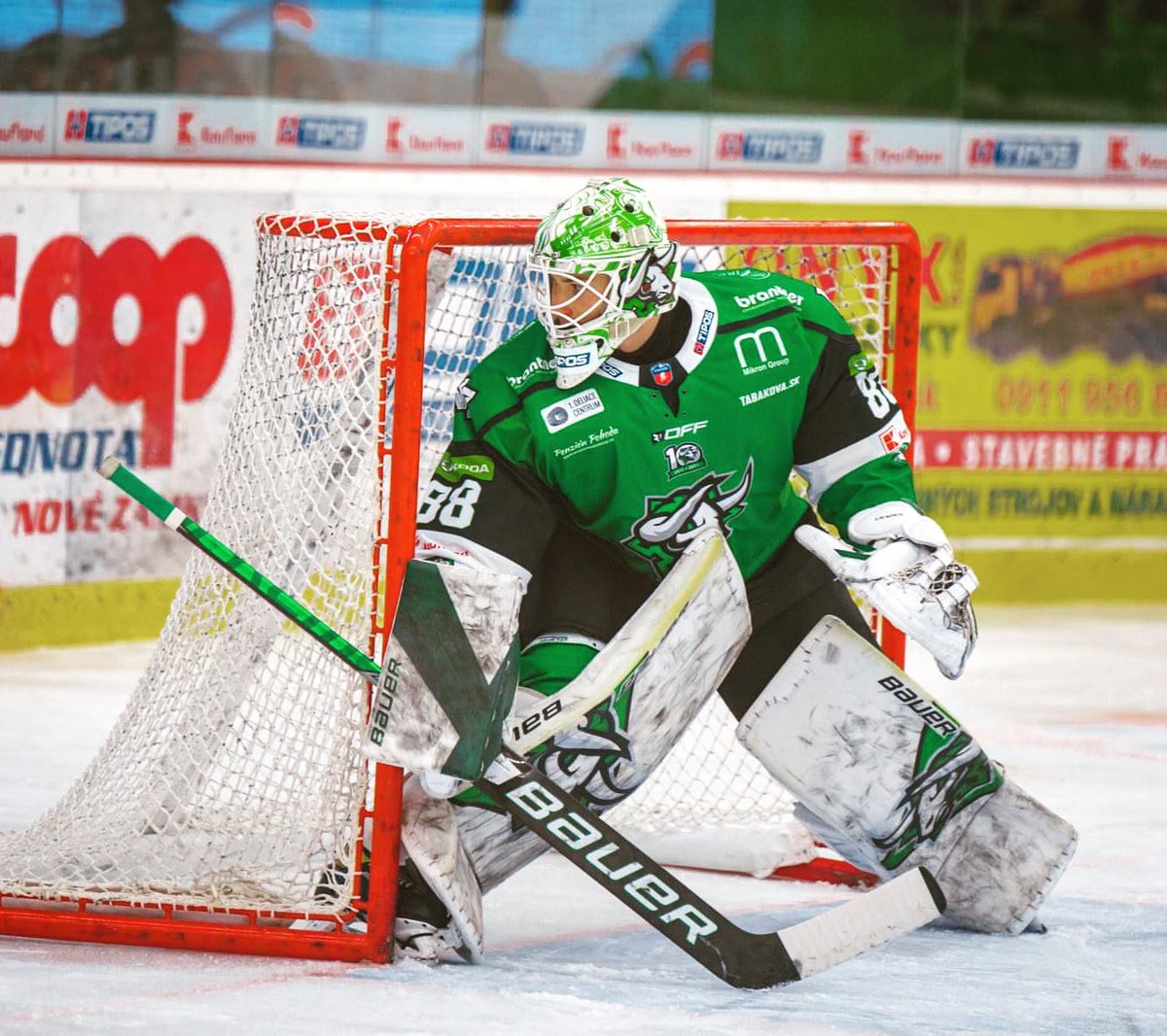 TomasVosvrda's tweet photo. Vitáme nového člena #unlimitedhockeyagency golmana @hockey_novezamky Jakuba Lackoviče @jakub.lackovic 🤝🏻 děkujeme za důvěru a přejeme hodně štěstí a úspěšnou sezonu ✌🏻 #jakub #lackovic #goalie #new #client https://t.co/baanxHAdAs