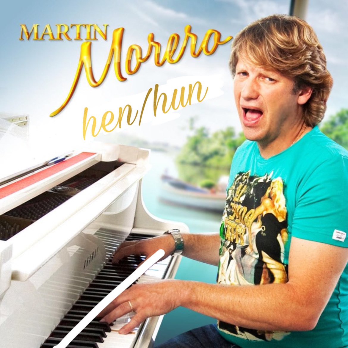 Martin Morero gaat met zijn tijd mee en brengt een nieuwe versie uit van zijn hit “Zij” genaamd: “Hen/Hun” 

“Dit is voor de anti LHBT+ dag ofzo! Geniet ervan jongens en meisjes”
