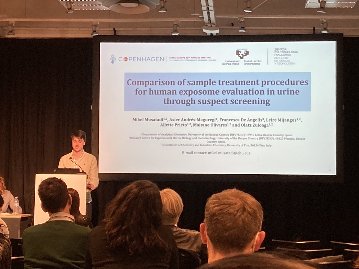 BGonzalezGaya's tweet photo. From the #analyticalChemistry group, #MikelMusatadi presents his work about the Human #exposome evaluation by #suspectscreening in #urine https://t.co/U9RF1W7p1U
