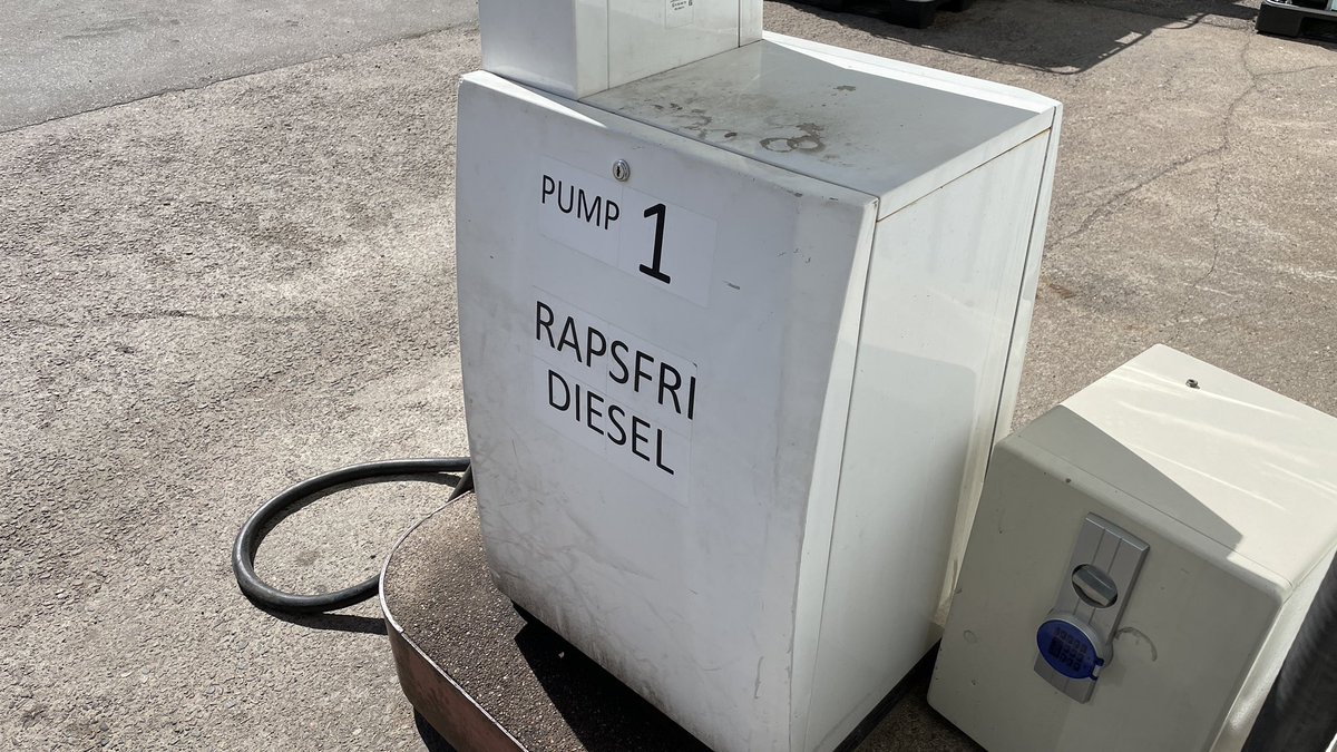 gubbastronaut's tweet photo. Mmm-mm-mm, äkta diesel i bilen igen! #DB0 #fuckMP https://t.co/emZdVdsrAn