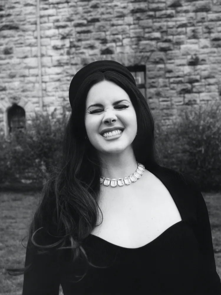 LDReyInfo's tweet photo. Lana Del Rey photographed for W magazine 🤍 https://t.co/0whaTgxqMv