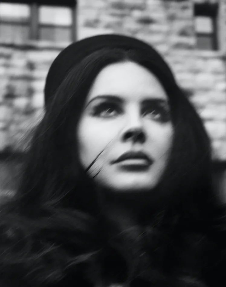 LDReyInfo's tweet photo. Lana Del Rey photographed for W magazine 🤍 https://t.co/0whaTgxqMv