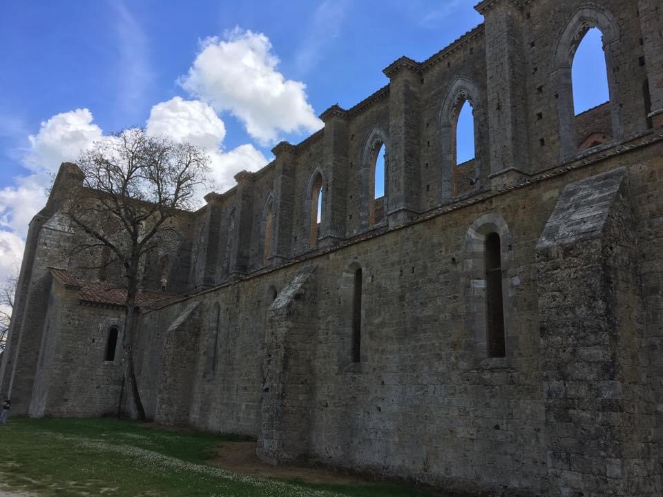 VividHiroko's tweet photo. Vorrei visitare lì ancora. 😍
#SanGalgano #Toscana https://t.co/qBuX8LEb7q
