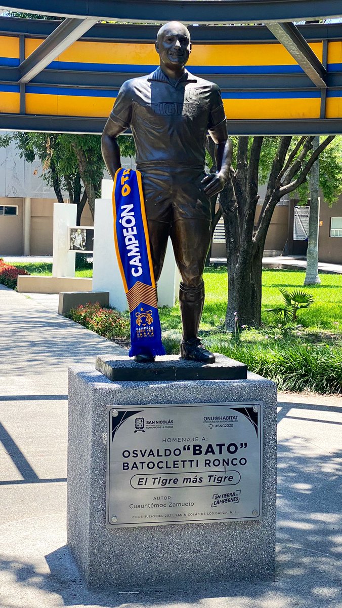 Orcoo_'s tweet photo. Recordando al gran Osvaldo Batocletti @OBatocletti a un año más de su partida, dejó un gran legado en la afición de @TigresOficial  @GabyBatocletti  #perfiltigre #EstoEsTigres #UANL #TigresdeMexico #elgranBato #unidaddeportivaOsvaldoBatocletti https://t.co/c4sPZIdBy8