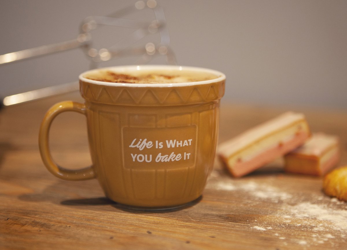 Life is what you bake it, so show your love for all things baking this #WorldBakingDay with our fun baking bowl themed mugs!🧁☕