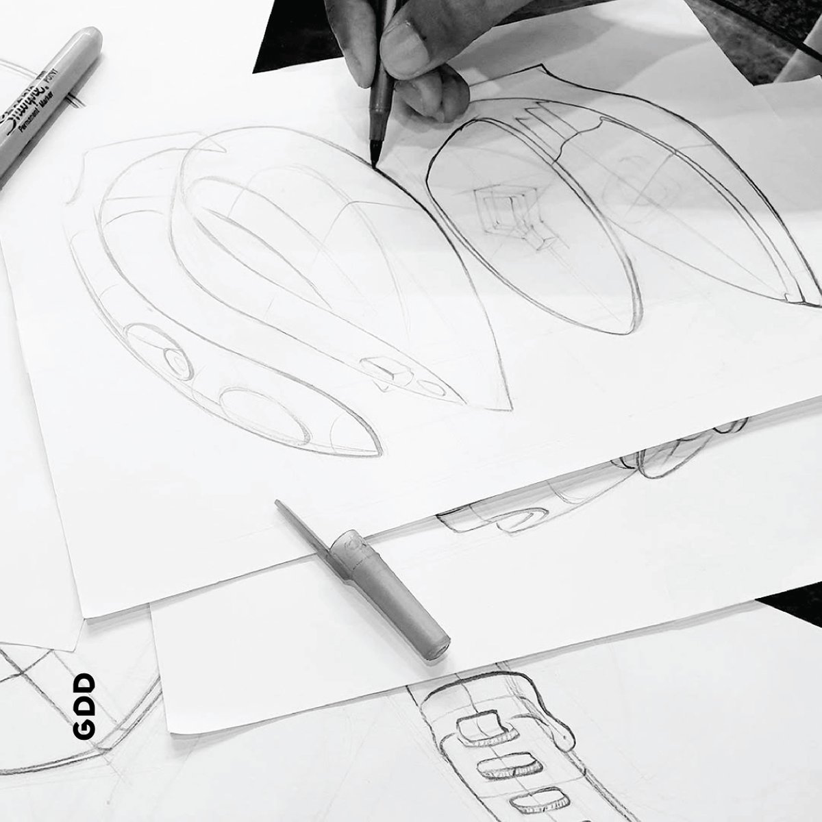 sharadchau's tweet photo. Kicking off the #productdesign #process with a handful of #oldschool #sketches . Love thy #analog @gdd_design https://t.co/Poy4Yjqfbe