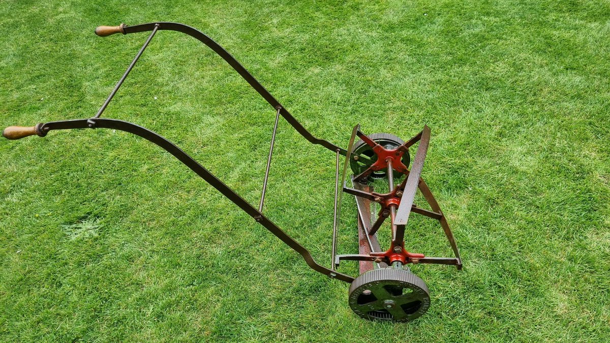 MuseumGardening's tweet photo. Object Week 21: Bent Cutter Unusual rare #mower introduced 1906 for cutting ‘Bents’ tough erect #grass trad mowers flatten Used golf greens, cricket squares, cutting width of 24inc Our eg. remarkable original condition only 1/2 known #gardening #charity @TheBuddingFD @TatesGCs https://t.co/GwzjnSQ9jH
