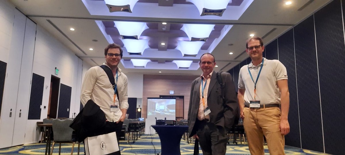 tablekara's tweet photo. Alexandre Letard, Doctorant en IA chez Kara Technology présente "COM-MABs : From User's feedback to Recommendation", lors de la 35e édition de la Conférence FLAIRS à Miami en Floride avec Nicolas Gutowski et Olivier Camp ! 
@tablekara  Go !
https://t.co/YVqggXTJon https://t.co/DxSOQmOZrO