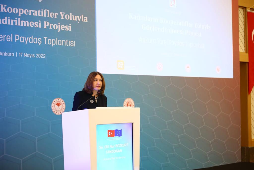 Ankaraashm's tweet photo. "Kadınların Kooperatifler Yoluyla Güçlendirilmesi Projesi" Ankara Yerel Paydaş Toplantısı Programı Vali Yrd. Elif Nur BOZKURT TANDOĞAN, Genel Müdürümüz Gülser USTAOĞLU ve davetlilerin katılımı ile gerçekleşmiştir. 
@tcailesosyal @deryayanikashb @kocyigit_bekir https://t.co/rpugwiJAq5
