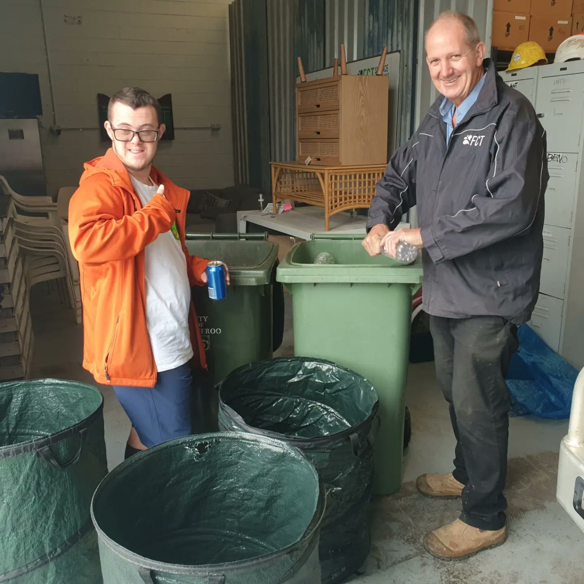 RecycleManPerth's tweet photo. Viko catches up with Tim at his business in Osborne Park. Tim put aside all the eligible containers for Viko to collect. Thanks Tim. #recycling #containers4change #4changewa #recycleperth https://t.co/pxdH34X9Mt