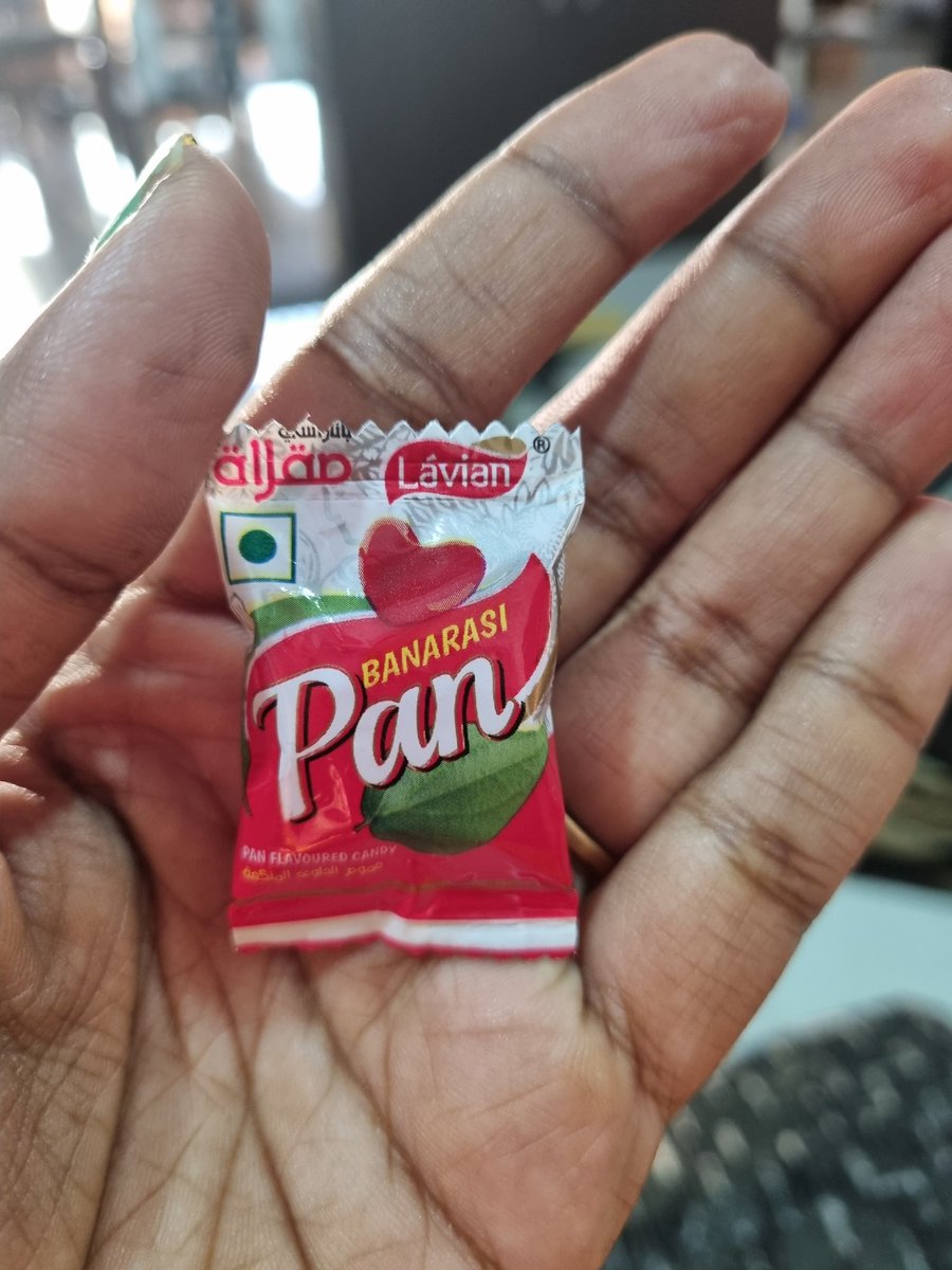 ChandiniMeda's tweet photo. Ee chitti pan candy enthamandi tinnaaru ?? Enthamandiki ishtam ?? #pan #pancandy #candy #sweet https://t.co/SbmaYQ7EGA