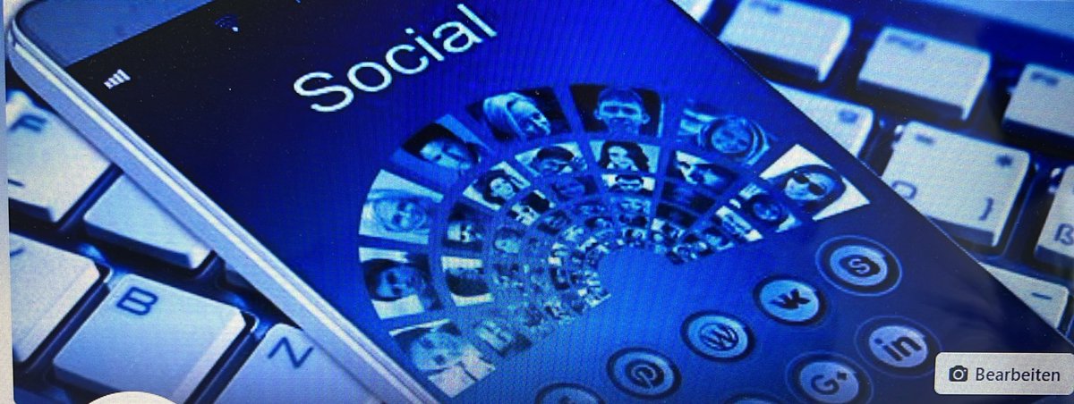 RGaekingrainer's tweet photo. Wir haben uns auf einen hashtag für unsere kleine Gruppe verständigt. #socialgeeks22 Also wünsche ich allen Strebern da draußen noch viel Spaß. #socialMedia #comcave #weiterbildung https://t.co/7kHD6k50hW
