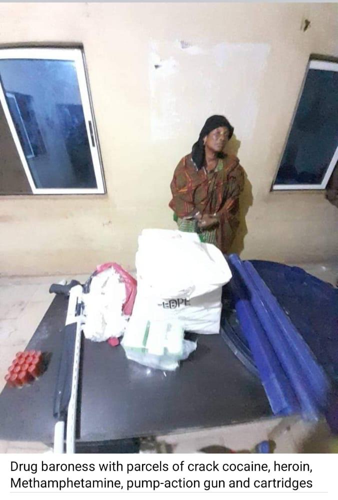 ndlea_nigeria's tweet photo. NDLEA arrests wanted drug baroness, seals her mansion, drug bunks in Delta https://t.co/qBx5trWhTt