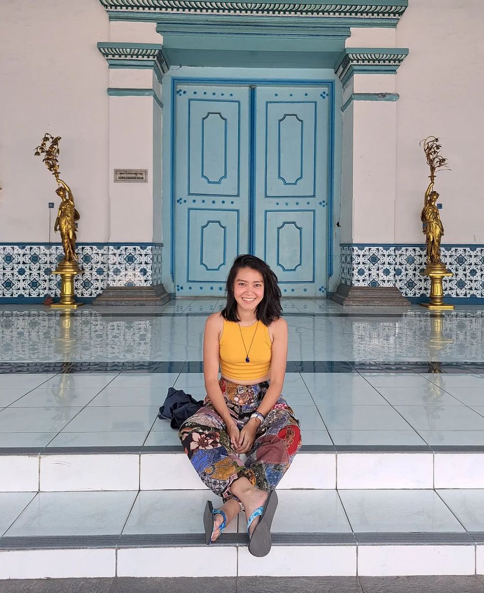 ynrntk's tweet photo. Surakarta, vespa, es dawet dan serabi, istri senang abang juga senang ❤️ https://t.co/xt2ad9TeQo