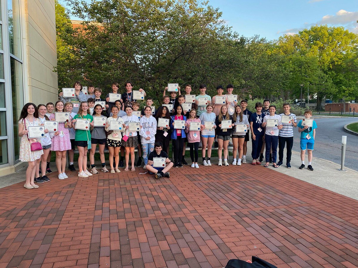 stmschoolatown's tweet image. #STMscholars Congrats to our fifty STM School 7th and 8th Graders who competed in the State PJAS competition! STM had the largest contingency of students in Region 3, with many first and second place showings. It was great to be back in Happy Valley! #theSTMdifference ❤️🖤🧬⚗️🧪