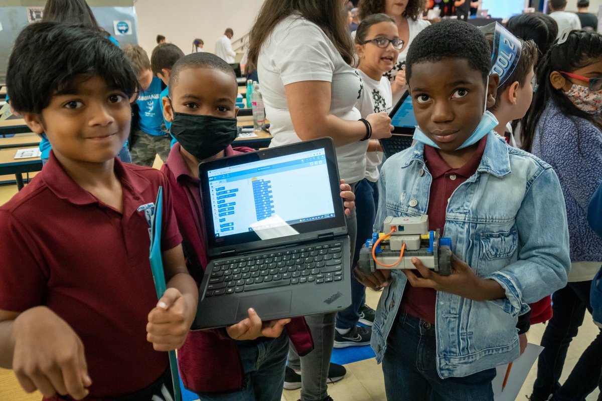 MDCPSRobotics's tweet photo. Thank you 🙏 to the @fcmk8 Family for participating in @MDCPS’ first ever #MDCPSMAYzeMadness2022 Competition 🤖 for our 1st, 2nd, and 3rd graders #MDCPSDigitalLearners! @STEAMDesignated @MDCPSSTEAM @MDCPSAcademics @inst_technology @bohn_nataly @diez_marco @kim_seitz @yami7202 https://t.co/ovpl32UCDf