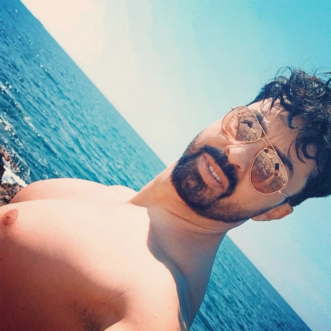 MenounosK's tweet photo. Τα ίσια ανάποδα 🤪🙃🥵🌊
Να βουτήξω..να μη βουτήξω...?
#swimmingpoolparty #swimtime #swimmingday #poolview #outdoorpool #poollife #pooldesign #swimming_pool #swimingpool #pool https://t.co/TnqP3kNcF5
