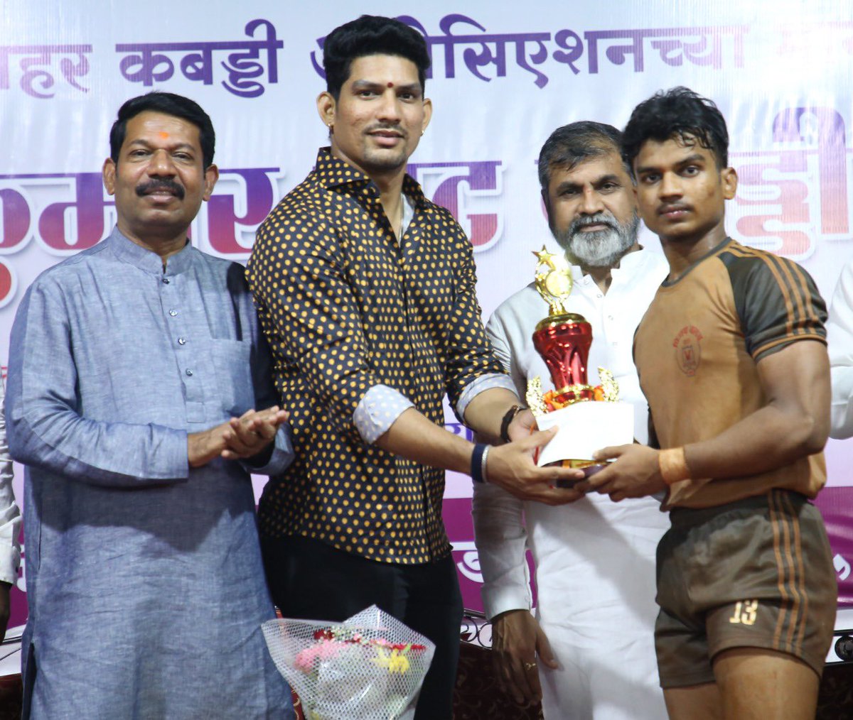 RishankDevadiga's tweet photo. It's all about the experience, having a good time and connecting with the people😇

#EventToRemember #Kabaddi #MumbaiKabaddi https://t.co/FMDBLknvGA