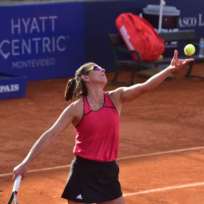 FullSportivo's tweet photo. Paula #Ormaechea cayó en la primera ronda de la clasificación de #RolandGarros ante Rebecca Marino por 6-4 y 6-3 tras una hora y 26 minutos de juego.

El WTA125 de Makarska, Croacia, será su próximo destino. https://t.co/vknt43yhzT