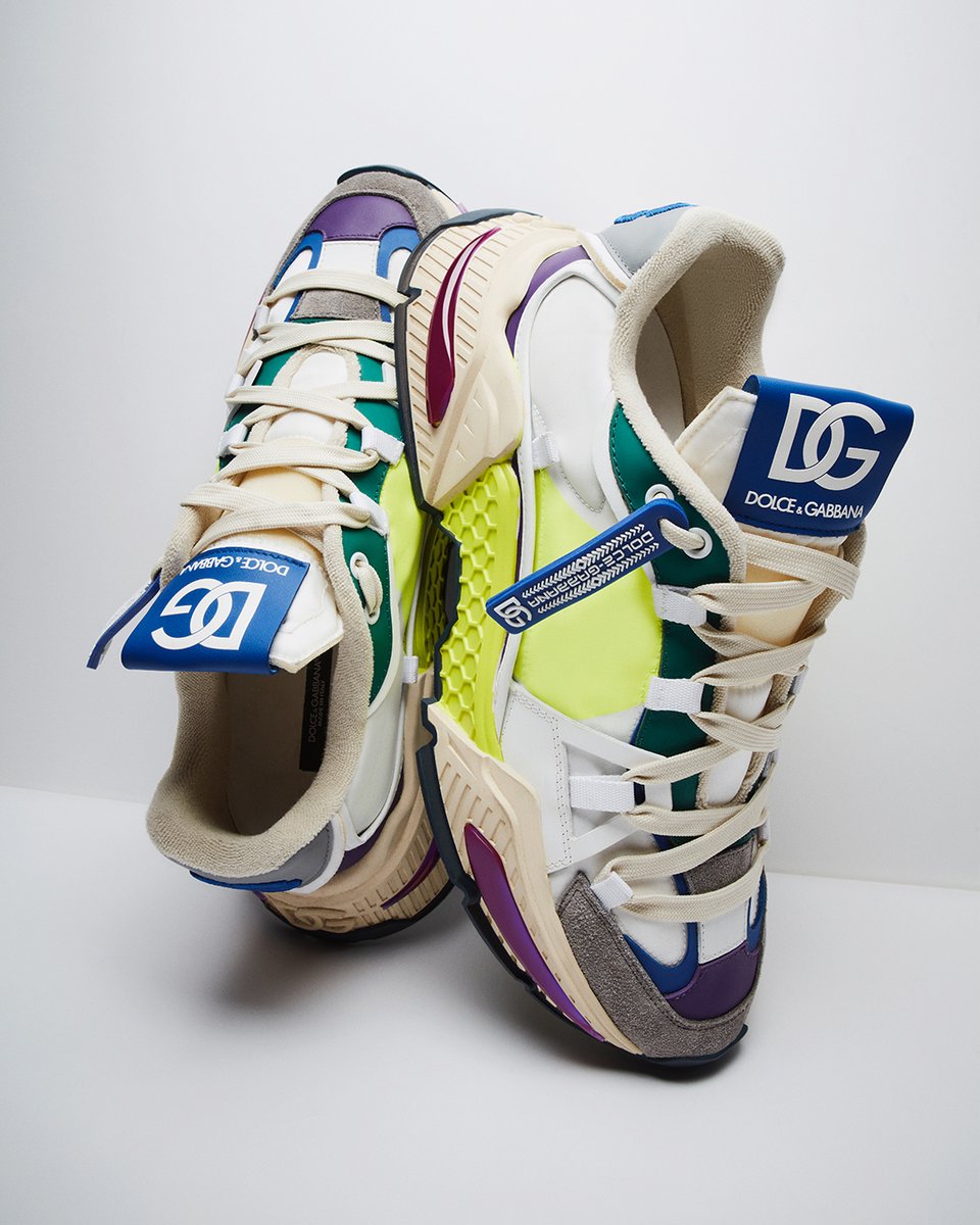 dolcegabbana's tweet photo. Light, aerodynamic, iconic and unmistakable: the #DGAirmaster sneakers. The new essentials that catapult the #DGDNA into the future, combining bold #DolceGabbana style, versatility and an uncompromising commitment to #DGFattoAMano.
Discover #DGSneakers at https://t.co/bWENI2eiVa https://t.co/nBKhH3H9Uq