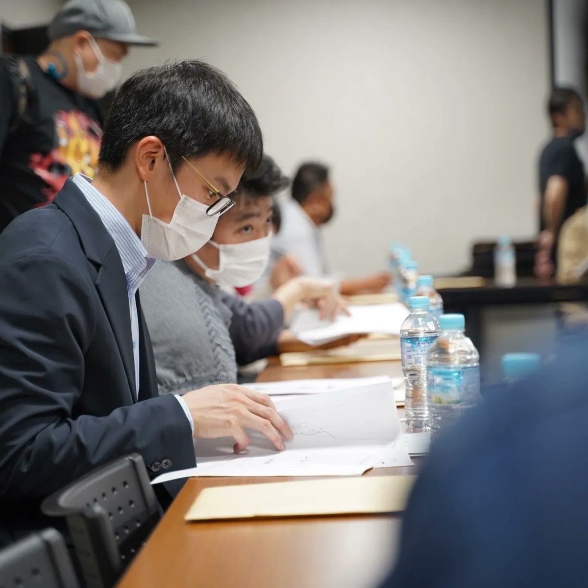 昨日は顔合わせでした！
賑わいながらモチベーションを高めてこれから頑張っていい作品を作ります！
天満ガーデンさんの会議室をお借りしました🤗
ありがとうございました😆
#シェイクスピア #ハムレット #GONAKAJIMAWORKS #舞台 #お芝居 #芝居 #演劇 #演出 #応援 #アルカイックホール
  #天満ガーデン