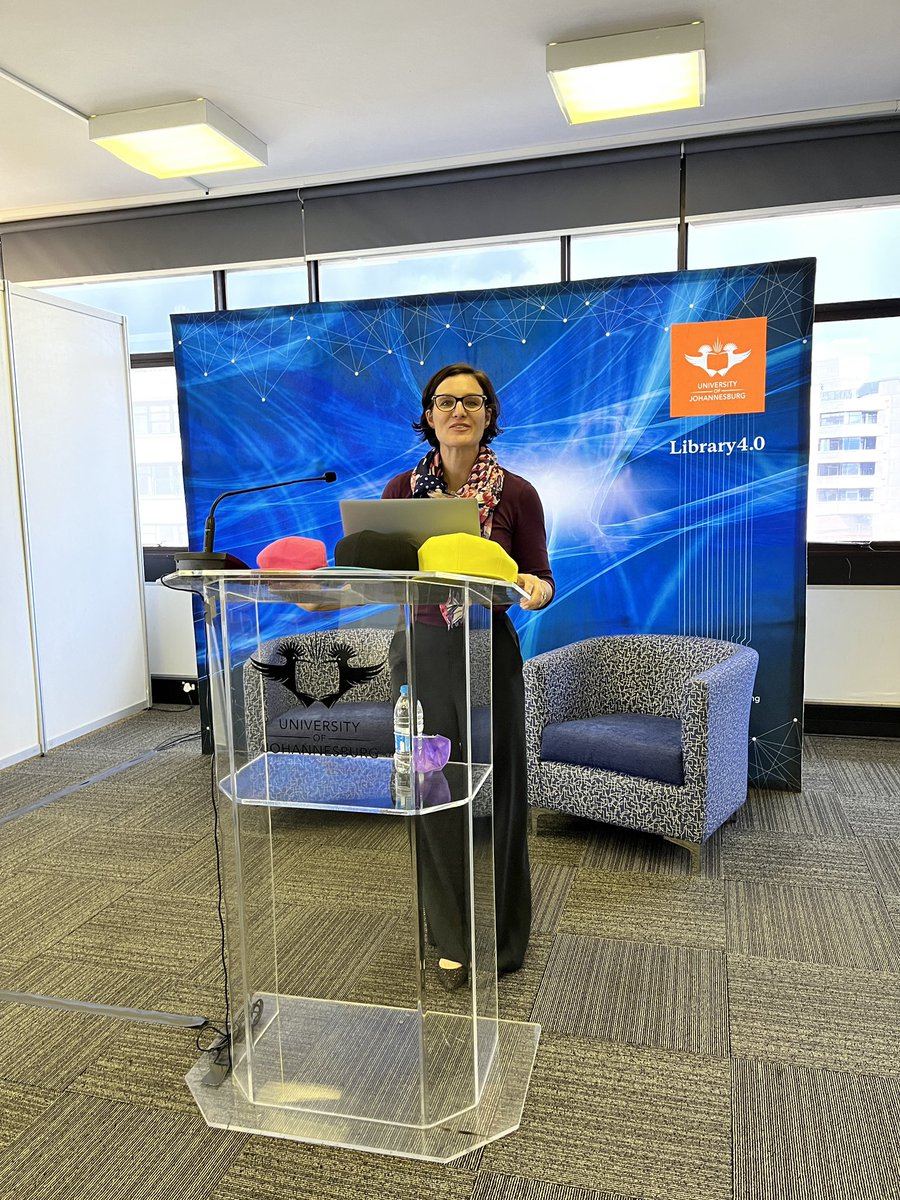 UJLibrary's tweet photo. Creative way #Sponsor presentation by #EBSCO Bronwyn Rossmann - change of hats and products #Discovery #FOLIO #PANORAMA #UJLibraryIntConf2022 https://t.co/5Q53elJTxn