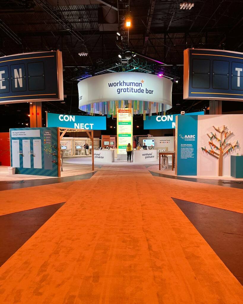 trigjoh's tweet photo. Pretty excited to be at my first #workhumanlive event. Getting to meet customers, partners &amp; hearings from some interesting speakers. 

Love the tower of gratitude in the center of #workhuman central 

#whlive2022 #gwcc #workhuman #lifeatworkhuman #grati… https://t.co/yJahOZeOCH https://t.co/xx93PcxHm0