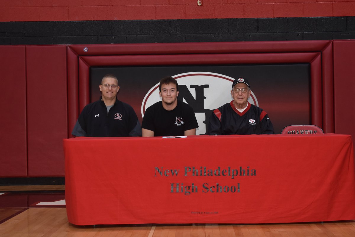 PhilaFootball's tweet photo. Congratulations @NPCitySchools and @PhilaFootball senior Jake Bollon for receiving the inaugural Jerry and Carol Wampfler "Grit Award and Scholarship." The award honors a graduating Quaker football lineman. Jerry Wampfler, a NPHS grad, had a remarkable football coaching career. https://t.co/3BFsJCdIzP