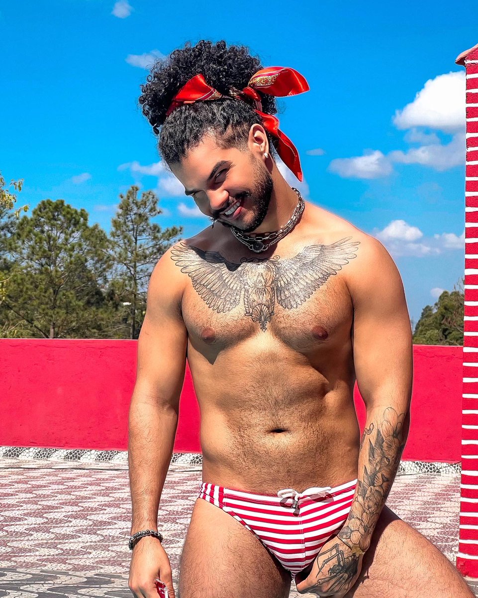 Samucarvalho0's tweet photo. Finge que eu não sumir um tempão dessa rede 🙈🙈🙈🔥 https://t.co/2xLdQs2pRJ