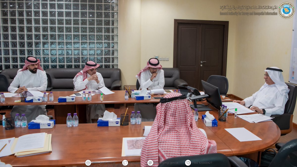 عُقد اليوم الاجتماع الأول للجنة الفرعية التنفيذية للجنة الوطنية للأسماء الجغرافية برئاسة نائب رئيس اللجنة الوطنية، وذلك في مقر الهيئة وبحضور كافة أعضائها. وقد نوقشت فيه موضوعات عدة اتخذت فيها توصيات متعلقة بالأسماء الجغرافية.