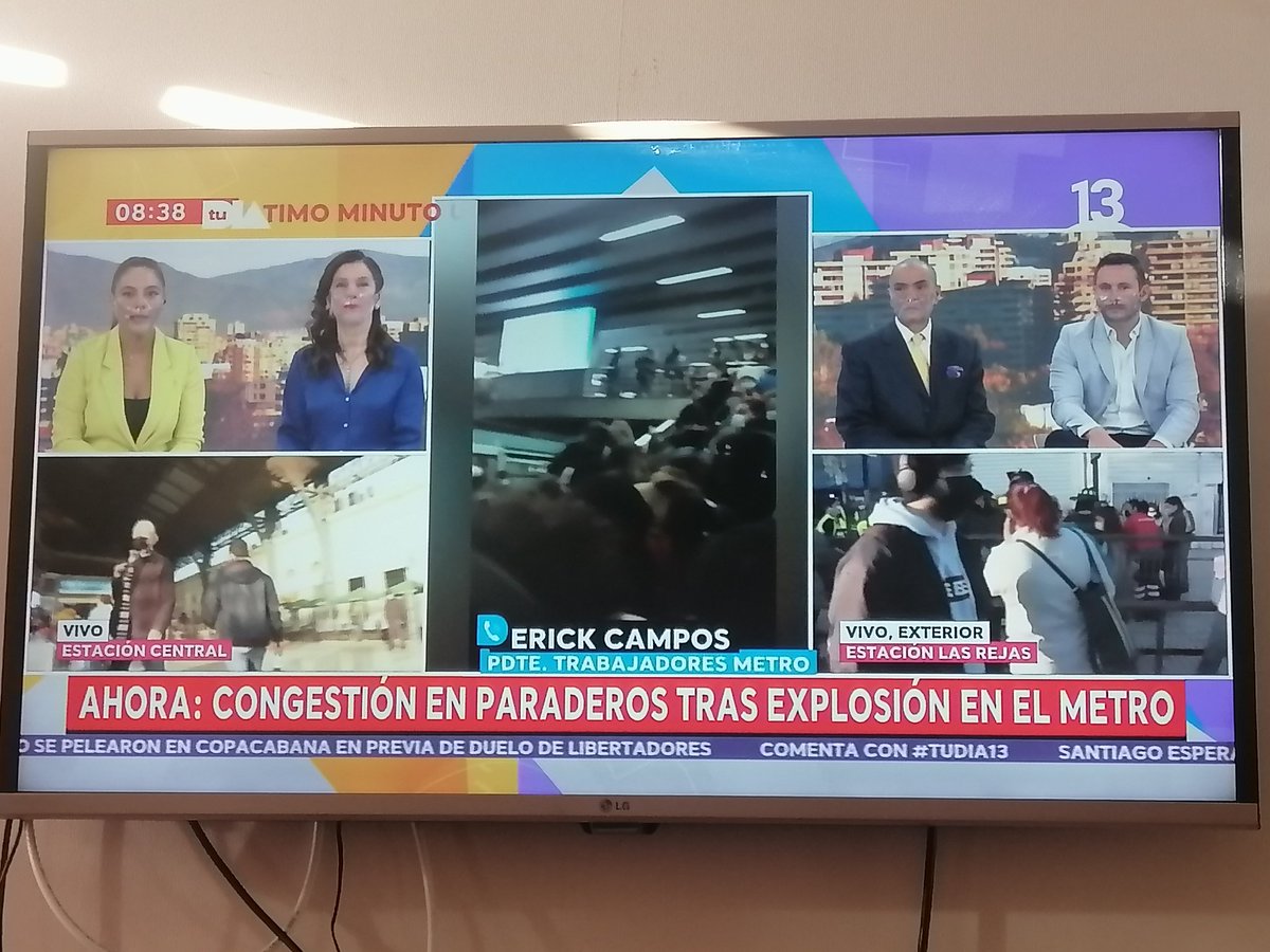 Majijiuri's tweet photo. Todos:"Después de un viernes 13 y el lunes, qué rico un día martes más tranquilo"...
Martes:
#Metro
#metrodeSantiago
#explosión
#estampida
#weyyaaaa https://t.co/VEKBEJRAxH