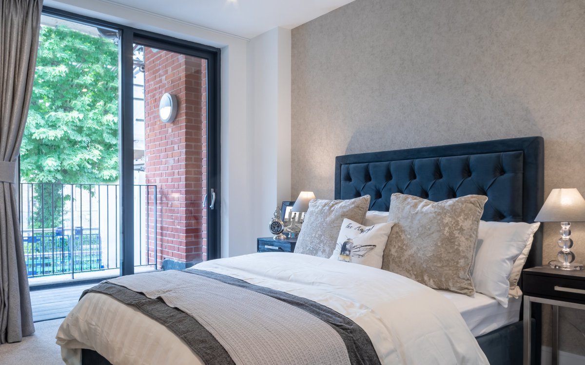 KeyIntDesigns's tweet photo. One Fox Lane is a stylish and contemporary four-storey apartment building in Palmers Green, London. Each of the 54 apartments has been designed to complement the locally listed architecture of the existing public house. #luxury #interiordesign #dominvsgroup https://t.co/vfngUyYb7d