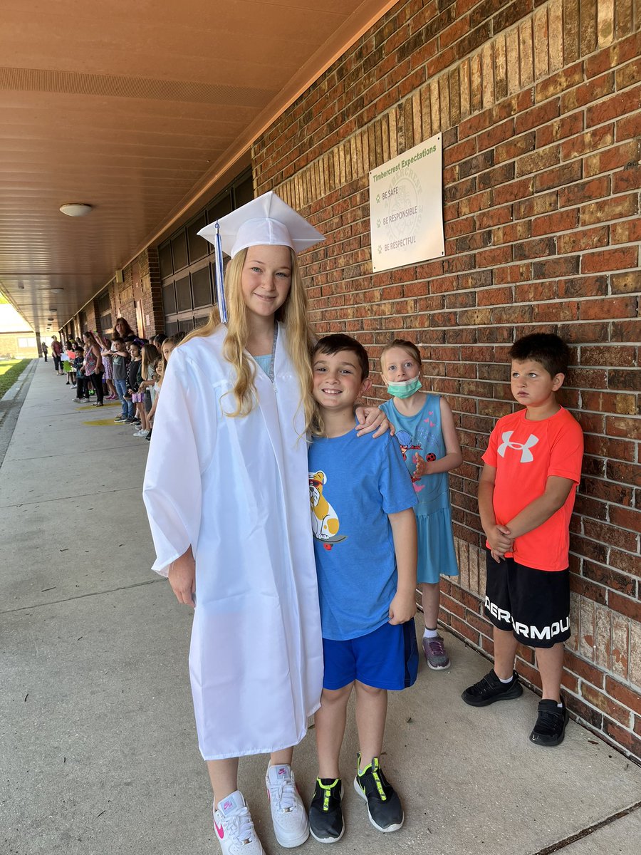 vcs_Lonnie's tweet photo. Lots of joyful tears 😅 today at @TimbercrestElem !  Celebrating our @DHSHappenings graduates who started their journey at The Crest 🐯!  Once a Tiger, ALWAYS A TIGER 🐯!  Your Timbercrest FAMILY LOVES YOU and are PROUD of your accomplishments ❤️! https://t.co/BMKNvdoluP