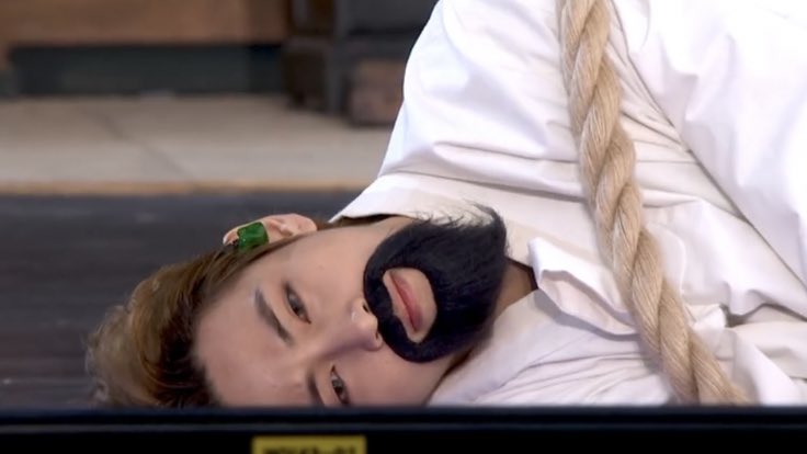 taeteland's tweet photo. the fact that taehyung kept falling to the opposite side during rehearsal makes taechwita even more funny https://t.co/PQLETALpdf