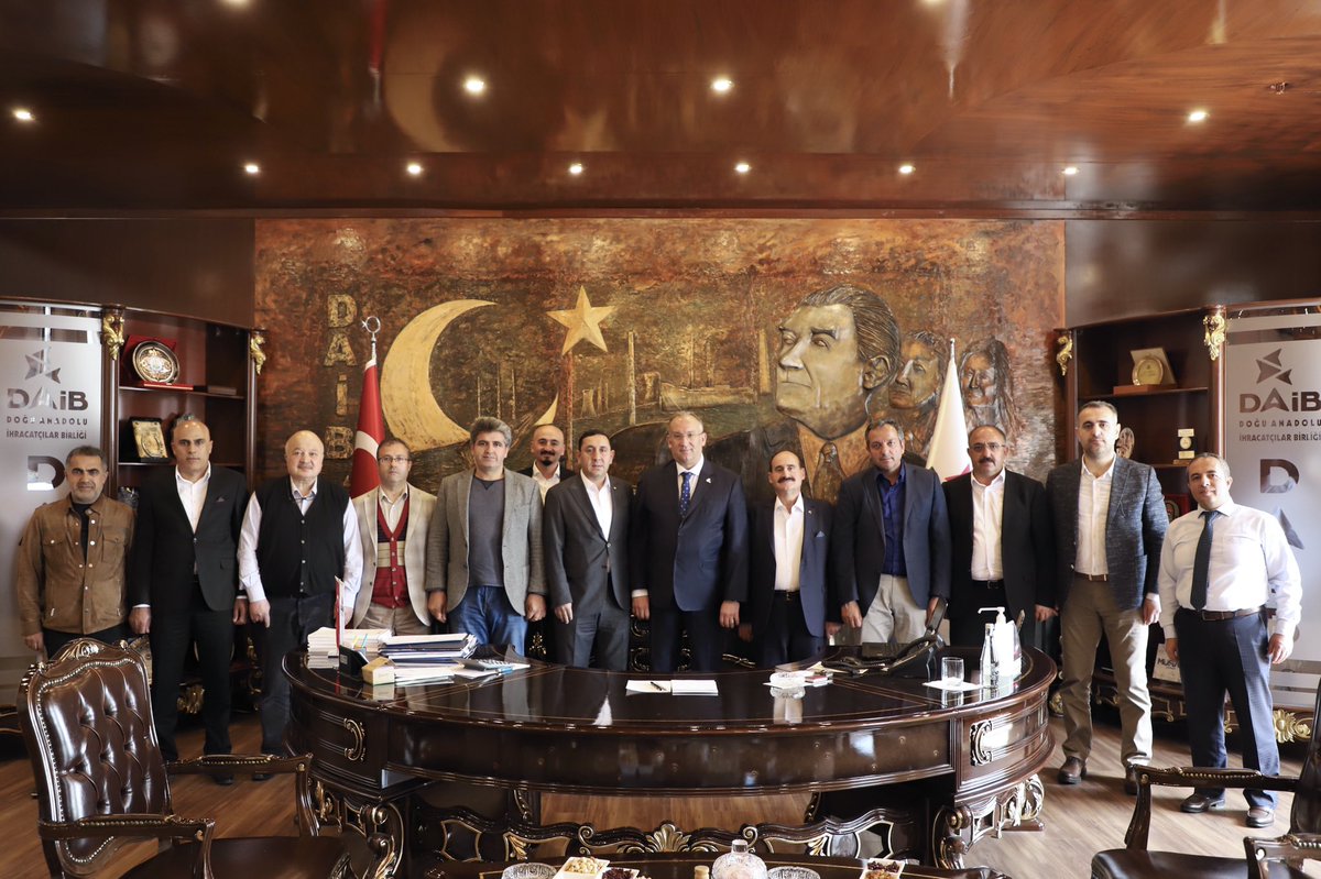 bingoltso's tweet photo. Odamız Yönetim Kurulu Başkanı Mahmut Ayas, Yönetim Kurulu Başkan V. Selahattin Böckün, Meclis Üyeleri İbrahim Tutar, Saim Yayan, Odamız Genel Sekreteri Yunus Emre Katrancı ve İlimiz İhracatçılar Birliği Üyeleri ile DAİB Başkanı Ethem Tanrıver’e hayırlı olsun ziyaretinde bulundu. https://t.co/FU0SWjUzYb