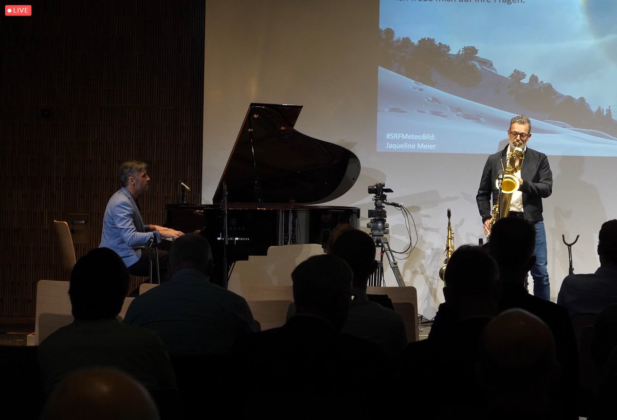 spm_ch's tweet photo. Das nächste #InstantComposing von Daniel Küffer und Martin Villiger ist inspiriert durch die Eingaben der Teilnehmenden mit dem Thema Herbst.
#projektmanagement #improvisation #musik https://t.co/8rf2LlEA07