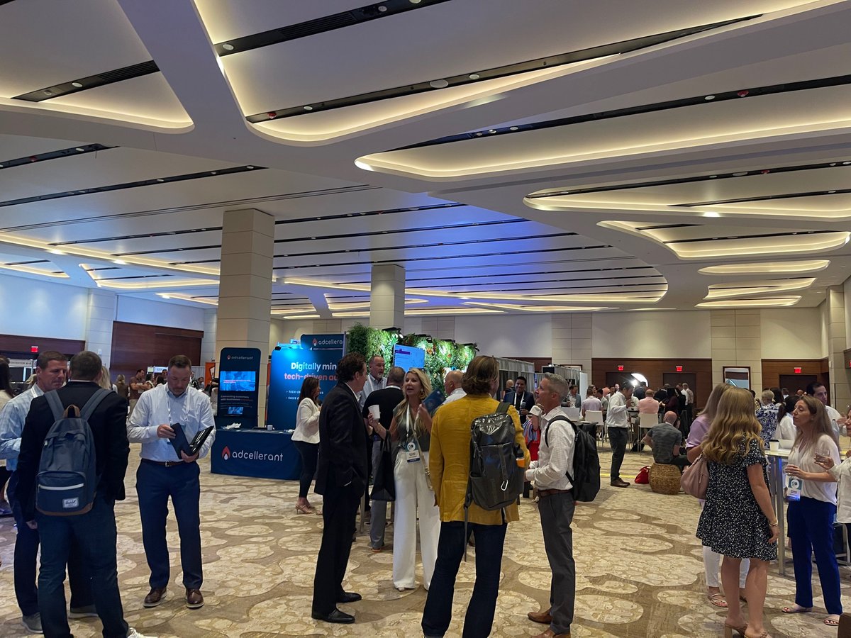 GeopathOOH's tweet image. Another sunny day for #2022GO day 2! Today is stacked with an amazing lineup of speakers — including soccer star @AbbyWambach, astronauts @Astro_Mike &amp;amp; @DrSianProctor &amp;amp; a fantastic group of #OOH industry experts. Thanks to @Firefly_Cities for kicking off today w/ breakfast!