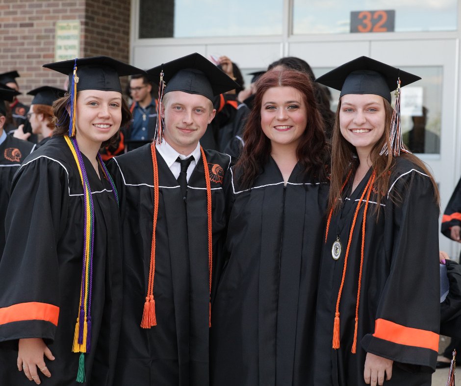MCHS Student Activities / Clubs / Events (@mchsactivities1) on Twitter photo MCHS CLASS OF 2022 GRADUATION.  VIP photos will be available this week. MCHS CLASS OF 2022 GRADUATION.  VIP photos will be available this week.