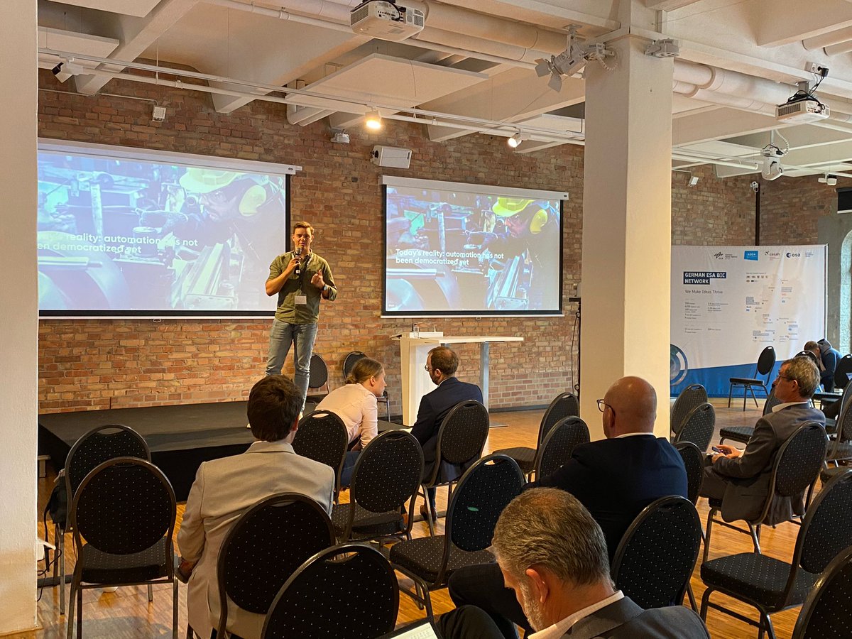 ESABICBavaria's tweet photo. Brilliant and innovative solution from #ESABIC startups! 🤯🤩

The 2nd set of Series A scale-up pitches has begun at the #ESAInvestorForum with:

@SandraJorg - @BLACKPIN_GmbH 
Roman Hölzl - RobCo
Thomas Pellkofer - XPOLI

#ESABICBavaria #startupmeetinvestors #Thread https://t.co/OjY4J1dLdS