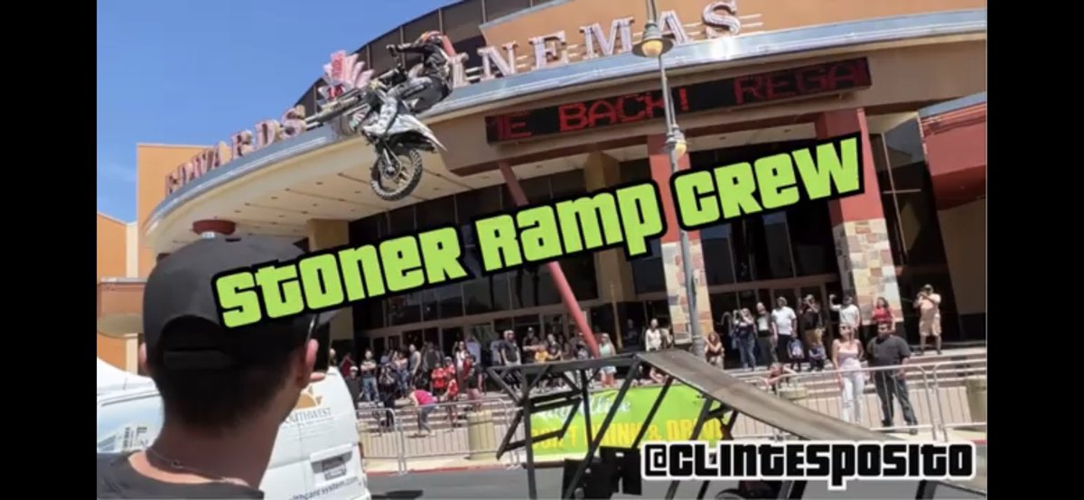 ClintEsposito's tweet photo. A cautionary tale about stoners setting up your ramps… #stoner #fail #crash #colbyraha #fmx 
https://t.co/k9mzKaput8 https://t.co/kCRj0Wwp9Q