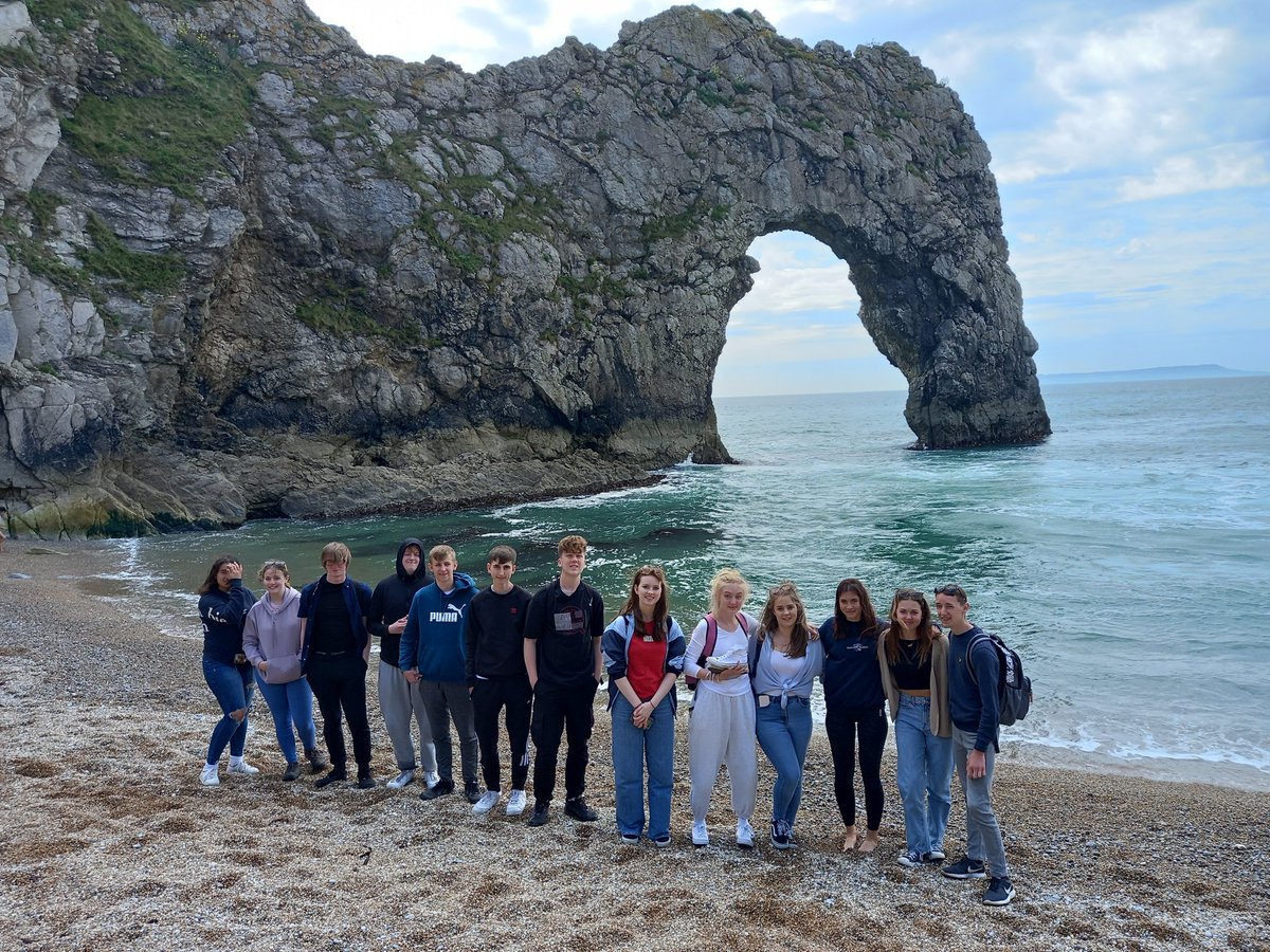 BoswellsGeo's tweet photo. Durdle Door this afternoon https://t.co/g2Fi77EJuN